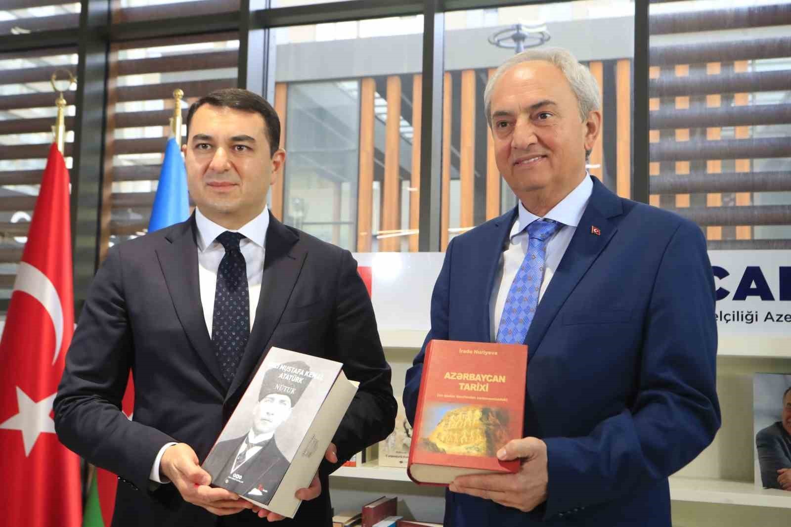 ANTALYA KÜTÜPHANESİ, DOST VE KARDEŞ ÜLKE AZERBAYCAN İLE KÜLTÜREL İŞBİRLİĞİNİ GÜÇLENDİRMEK AMACIYLA...