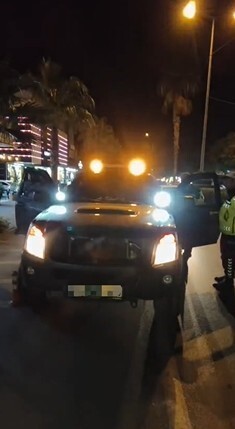 ANTALYA’NIN ALANYA İLÇESİ KONAKLI MAHALLESİ’NDE TRAFİK EKİPLERİNCE GERÇEKLEŞTİRİLEN UYGULAMADA...