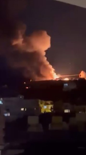 ANTALYA’NIN ALANYA İLÇESİNDE MUTFAK TÜPÜ YÜKLÜ BİR KAMYONETTE ÇIKAN YANGIN KORKU DOLU ANLARA NEDEN...