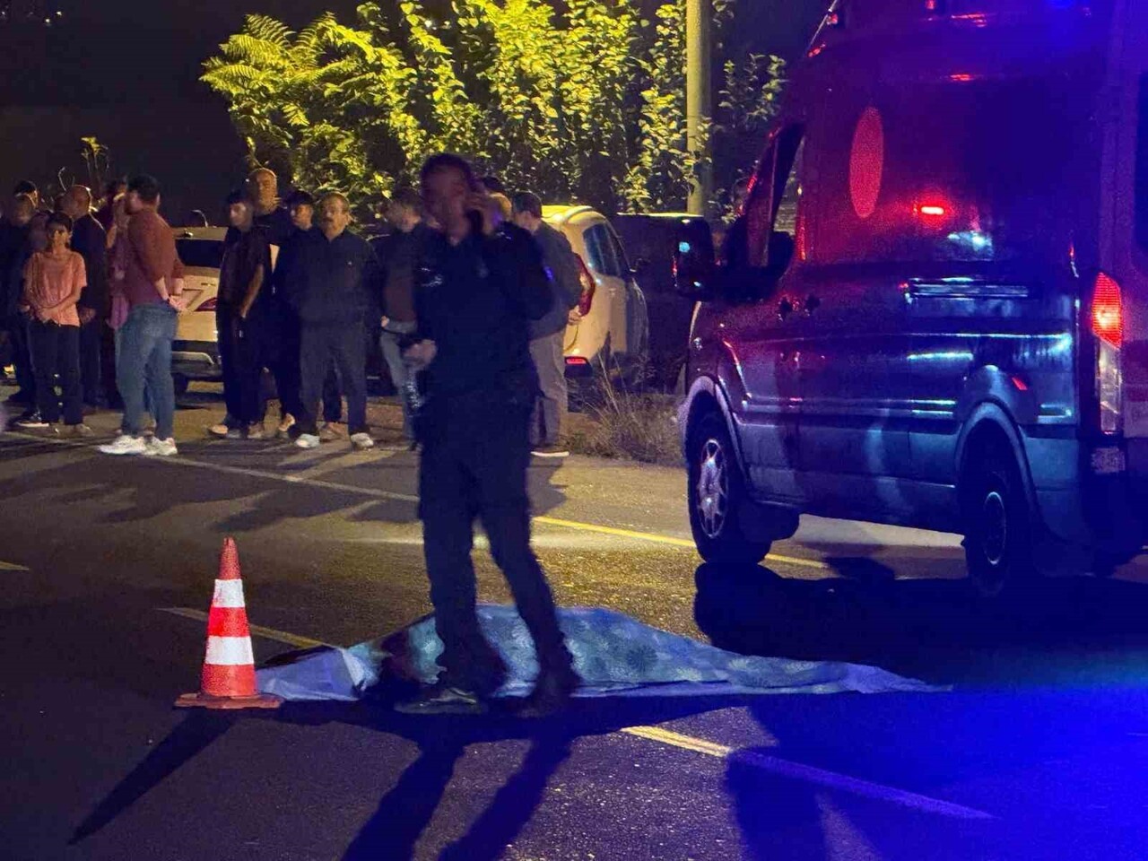 ANTALYA’NIN GAZİPAŞA İLÇESİNDE OTOMOBİLİN YAYAYA ÇARPMASI SONUCU MEYDANA GELEN TRAFİK KAZASINDA 1...