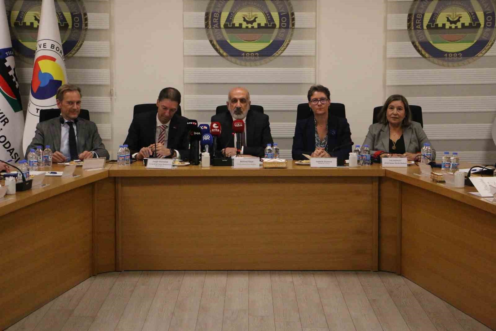 AVRUPA BİRLİĞİ (AB) TÜRKİYE DELEGASYONU MASLAHATGÜZARI JURGİS VİLCİNSKAS ÖNCÜLÜĞÜNDE AB ÜYE...