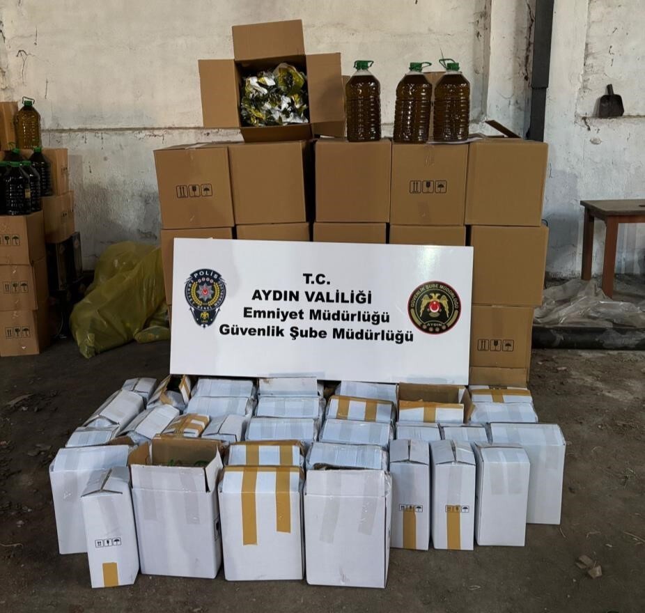 AYDIN'IN EFELER İLÇESİNDE BİR KARGO FİRMASINA AİT ARACA YÜKLENMİŞ VAZİYETTE TOPLAM BİN 604 LİTRE...