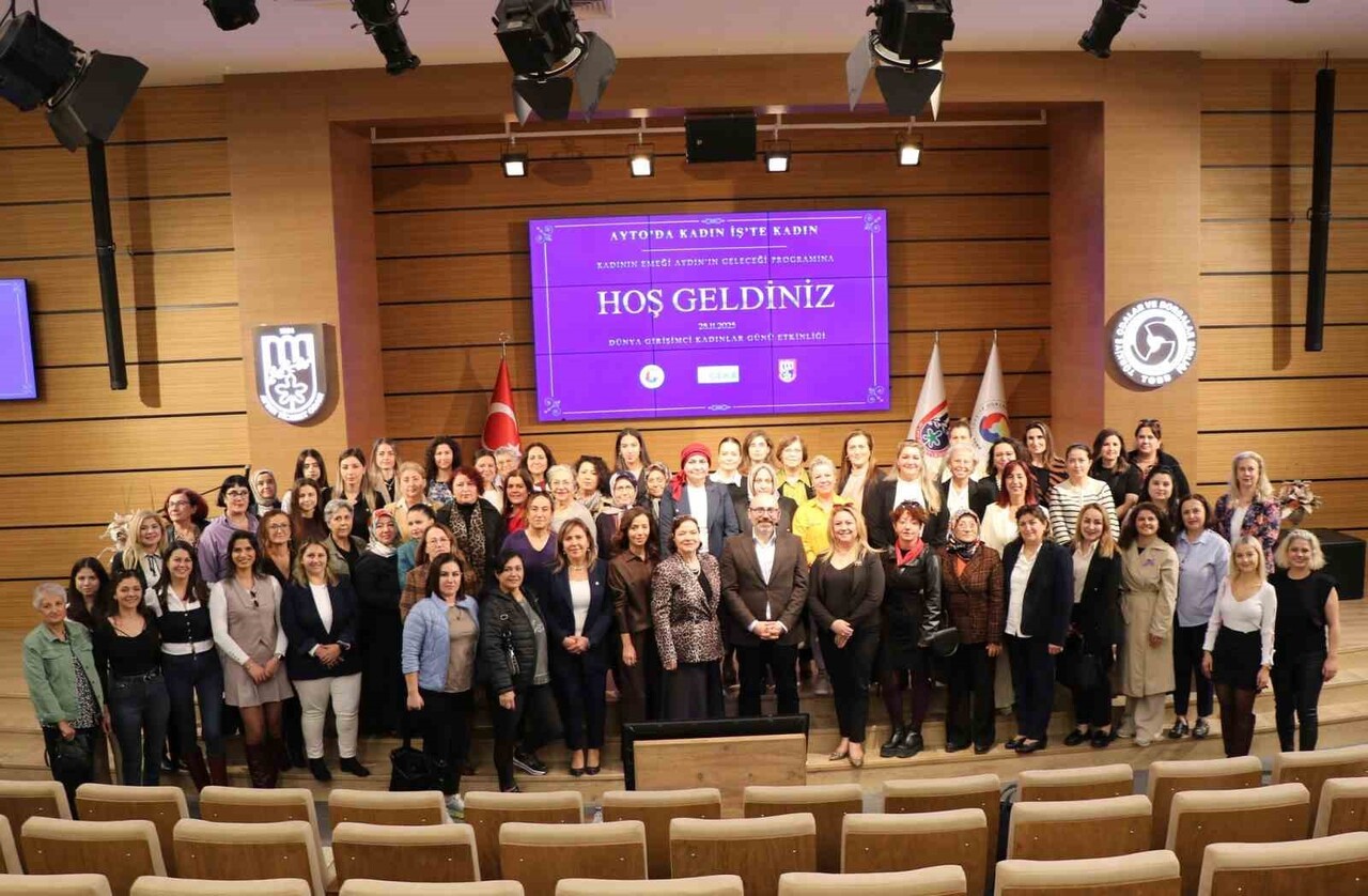 AYTO’NUN “KADININ EMEĞİ, AYDIN’IN GELECEĞİ” PROGRAMI KAPSAMINDA KADIN GİRİŞİMCİLERE SERTİFİKALARI...