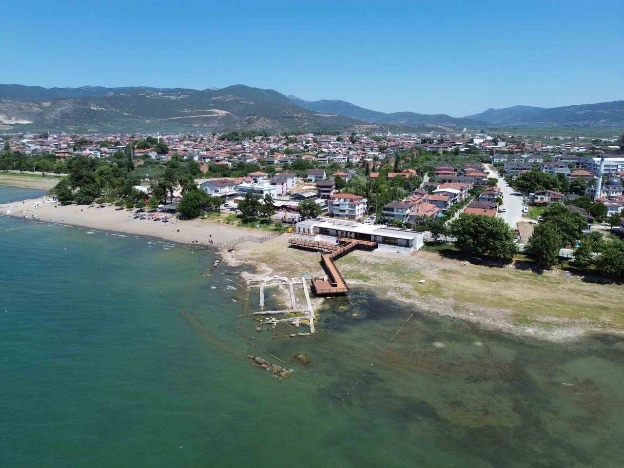 AZİZ NEOPHYTOS BAZİLİKASI'NIN KALINTILARI