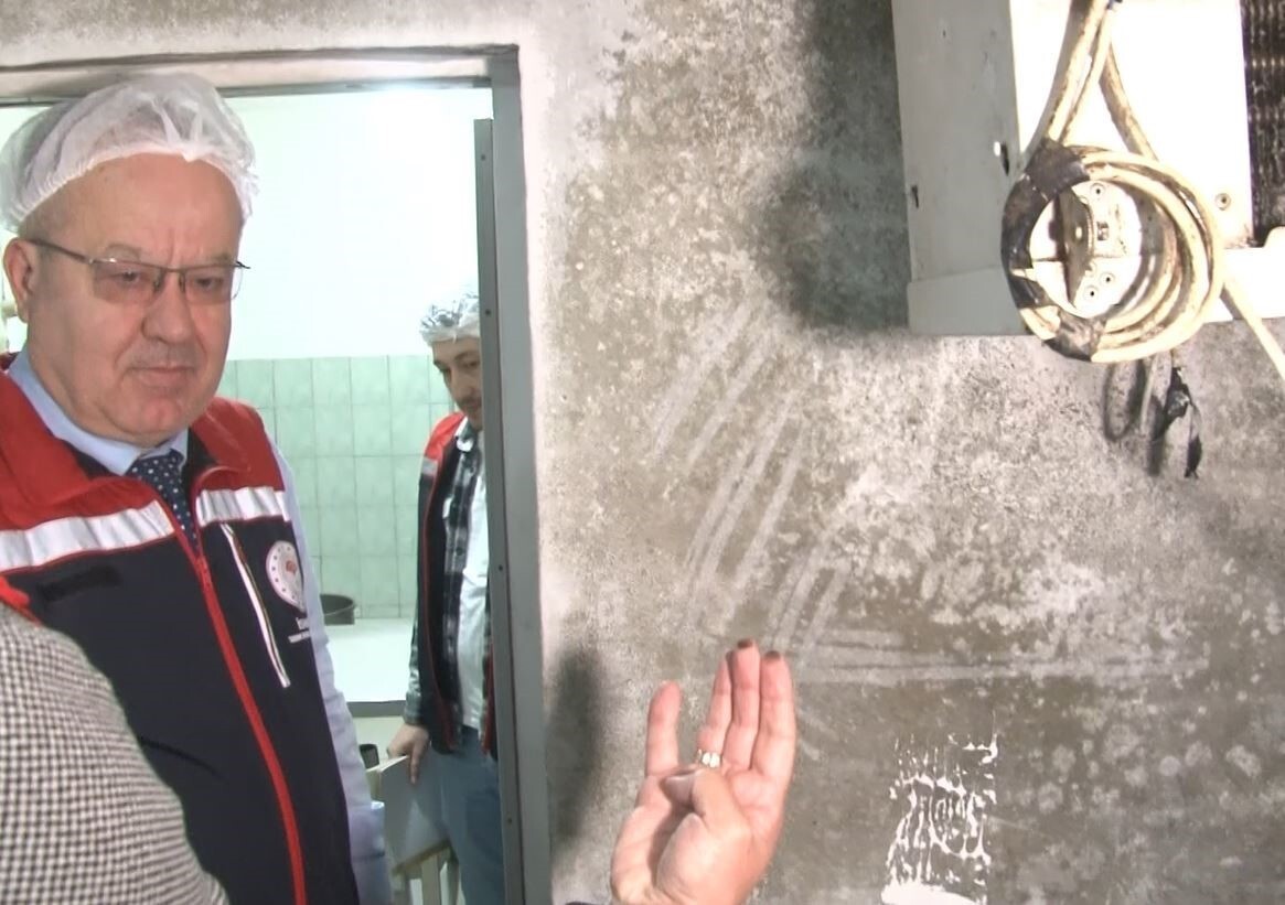 BAĞCILAR'DA RESTORAN VE MARKETLERE DENETİM YAPILDI