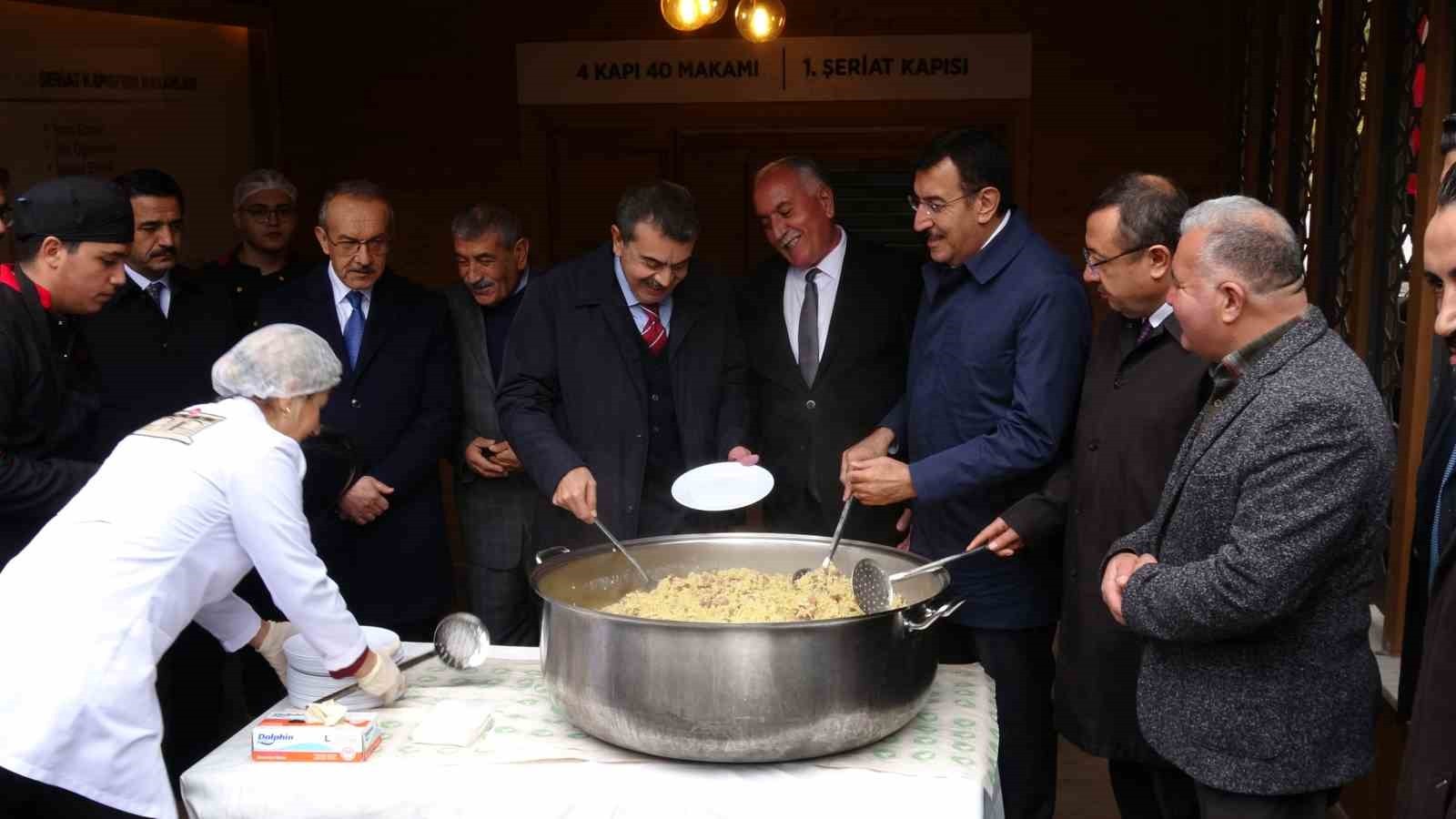 BAKAN YUSUF TEKİN MALATYA’DA ABDAL MUSA LOKMASI ETKİNLİĞİNE KATILDI