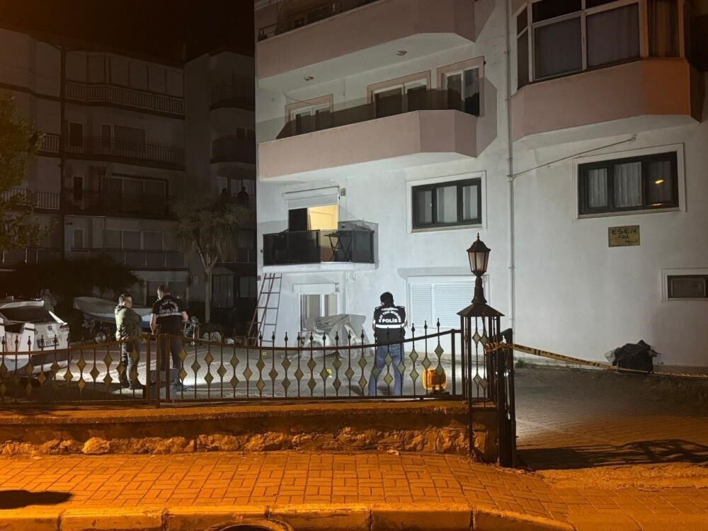 BALIKESİR’İN ERDEK İLÇESİNDE DİLRUBA ELİF ÇETİN’İ (22) 4 BIÇAK DARBESİYLE ÖLDÜRDÜĞÜ İDDİASIYLA...