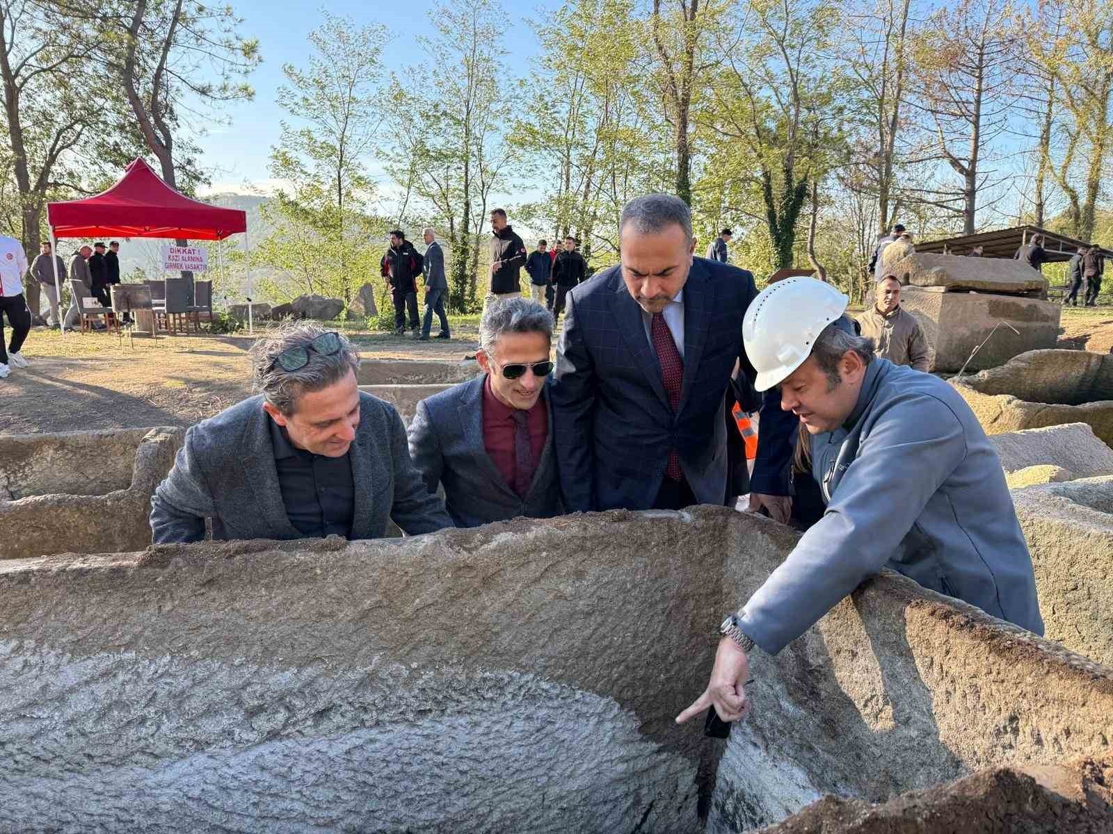 BARÜ BÖLGENİN ARKEOLOJİK GELİŞİMİNE KATKI SUNACAK ÇALIŞMALARA DEVAM EDİYOR