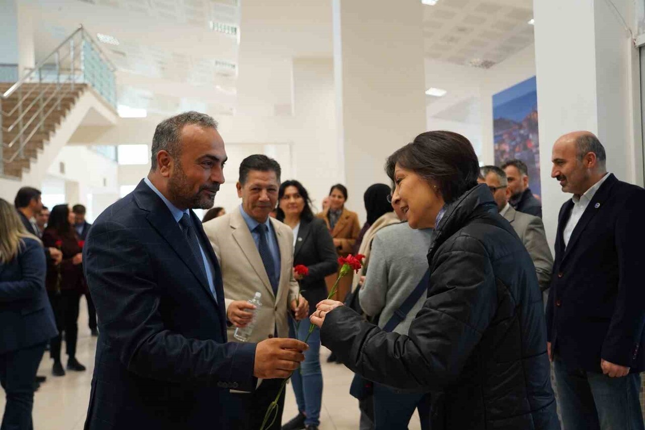 BARÜ’DE "24 KASIM ÖĞRETMENLER GÜNÜ" KUTLANDI