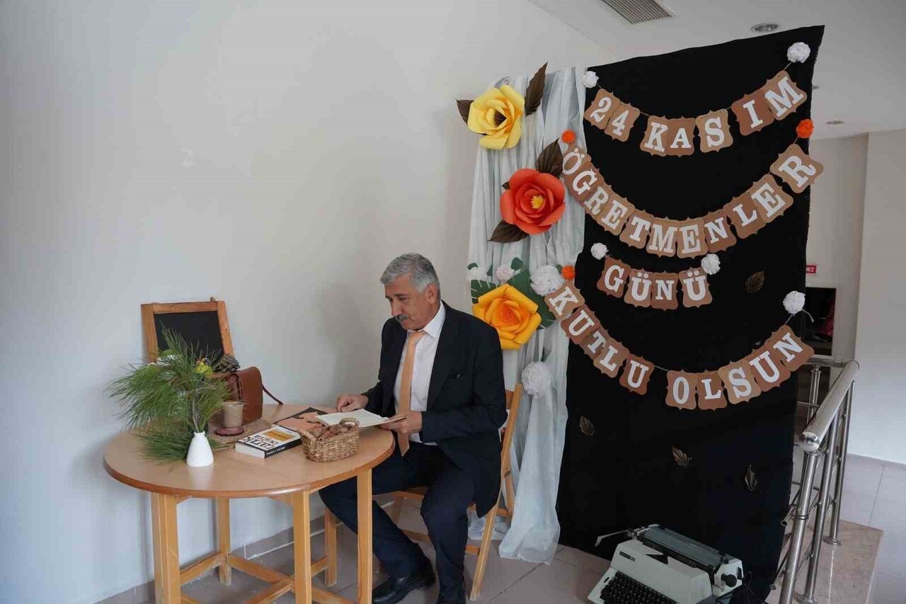 BAŞKAN HALLAÇ’TAN ÖĞRETMENLER GÜNÜ MESAJI