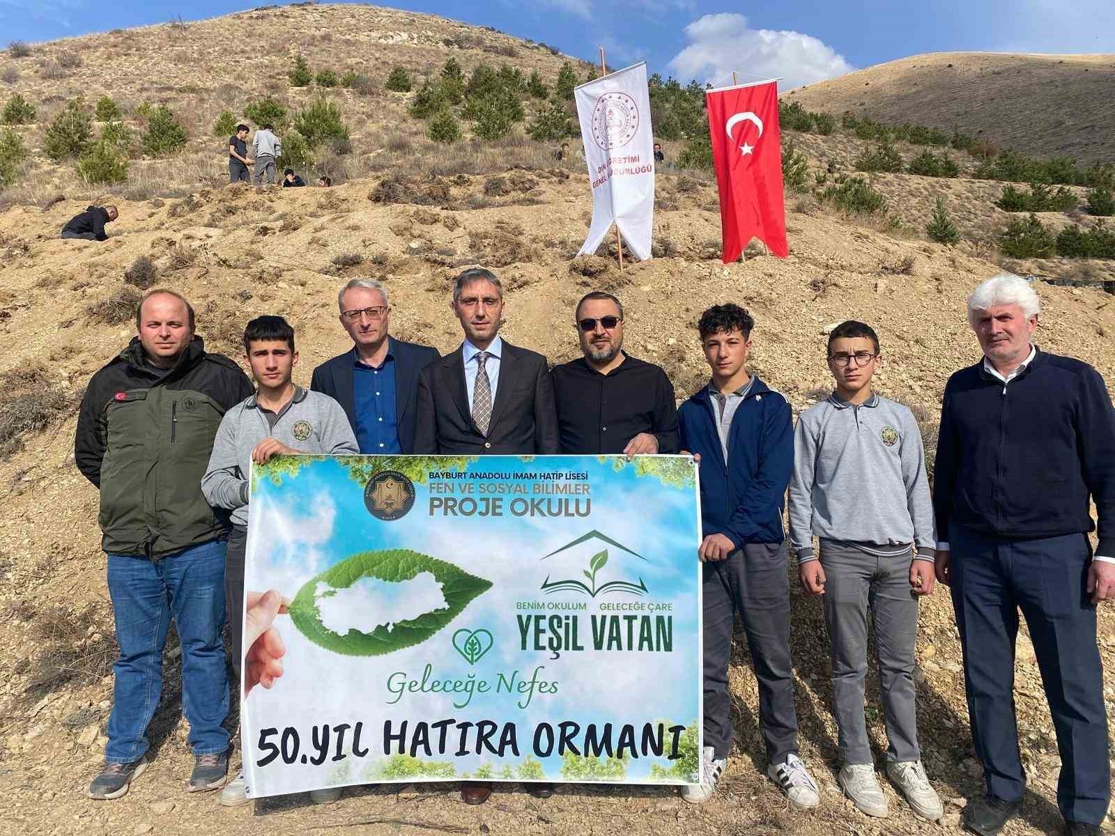 BAYBURT ANADOLU İMAM HATİP LİSESİ TARAFINDAN HATIRA ORMANI OLUŞTURULDU