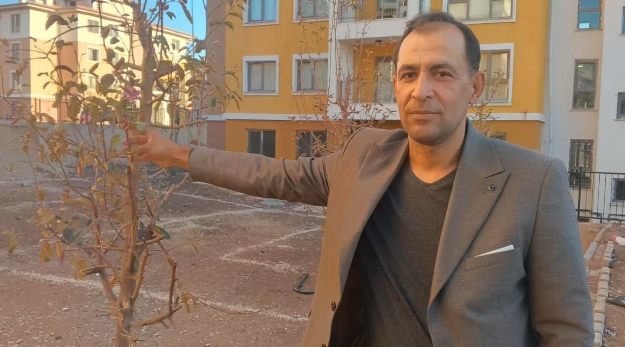 BAYRAM KURBAN, "BU GÜN ÇİÇEK AÇAN AĞAÇLARI FARK ETTİK. GEÇEN YIL DONDAN ETKİLENEN AĞAÇLAR BU YIL...