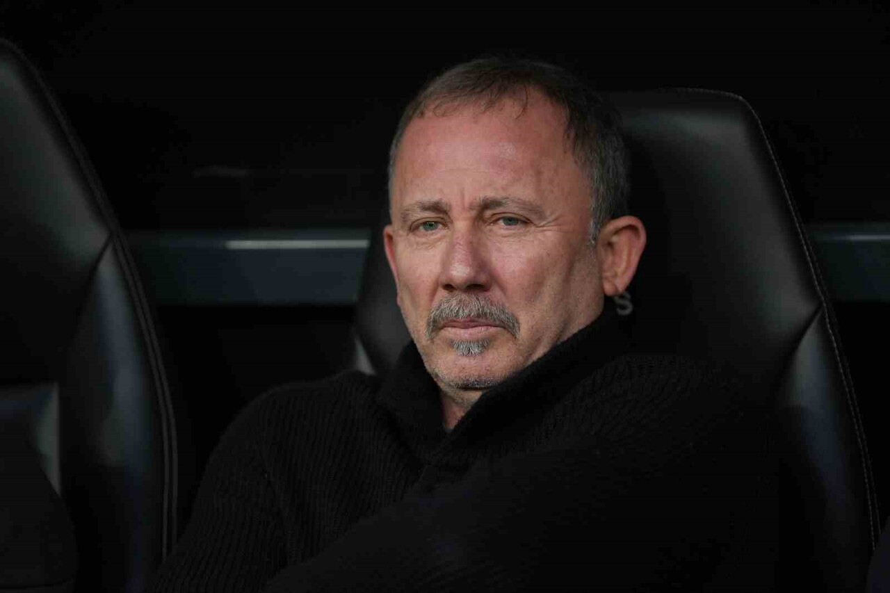 BEŞİKTAŞ TEKNİK DİREKTÖRÜ SERGEN YALÇIN, SON OYNADIKLARI ANTALYASPOR MAÇININ 11'İNE GÖRE...