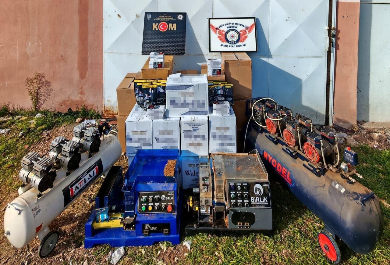 BİLECİK'TE KAÇAK TÜTÜN MAMULLERİ İMALATI VE SATIŞINA YÖNELİK DÜZENLENEN OPERASYONDA 94 BİN 800...