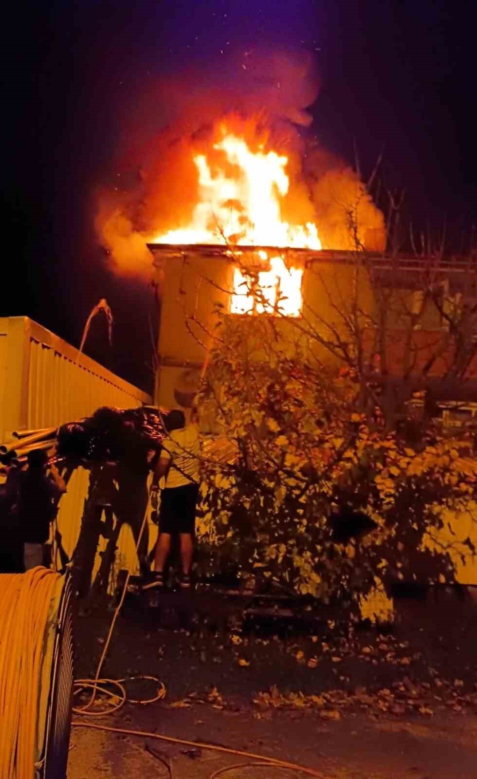 BİLECİK'TE KORKUTAN YANGIN