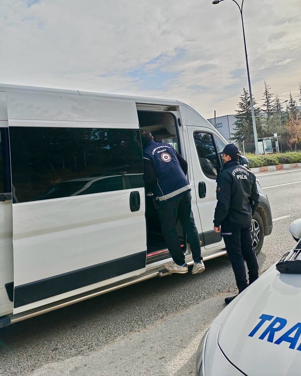 BİLECİK’TE GÖÇMEN KAÇAKÇILIĞINA YÖNELİK DENETİM