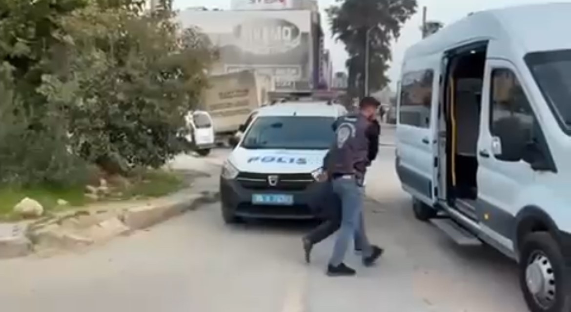 BİLİŞİM DOLANDIRICILARINA  EŞ ZAMANLI ŞAFAK OPERASYONU