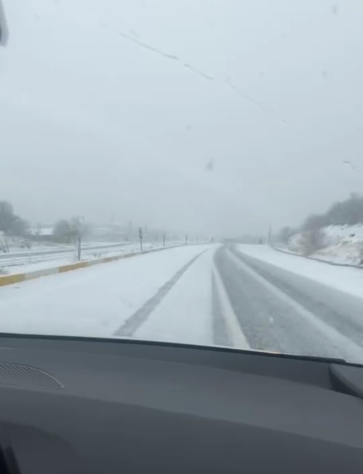 BİNGÖL’ÜN YÜKSEK RAKIMLI BÖLGELERİNDE KAR YAĞIŞI ETKİLİ OLDU. ÖZELLİKLE BİNGÖL - ELAZIĞ YOLU...