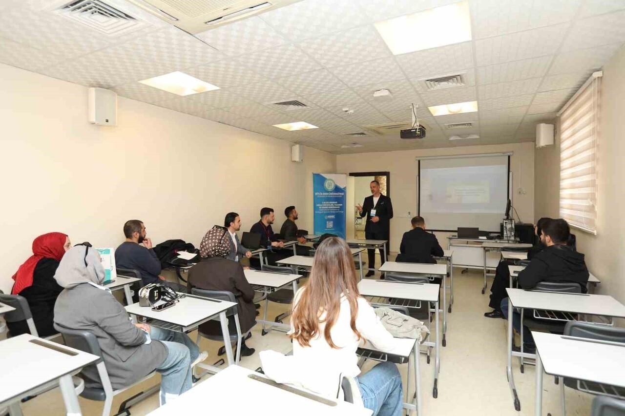 BİTLİS EREN ÜNİVERSİTESİ (BEÜ) İLE TATVAN TİCARET VE SANAYİ ODASI İŞ BİRLİĞİNDE DÜZENLENEN “1....