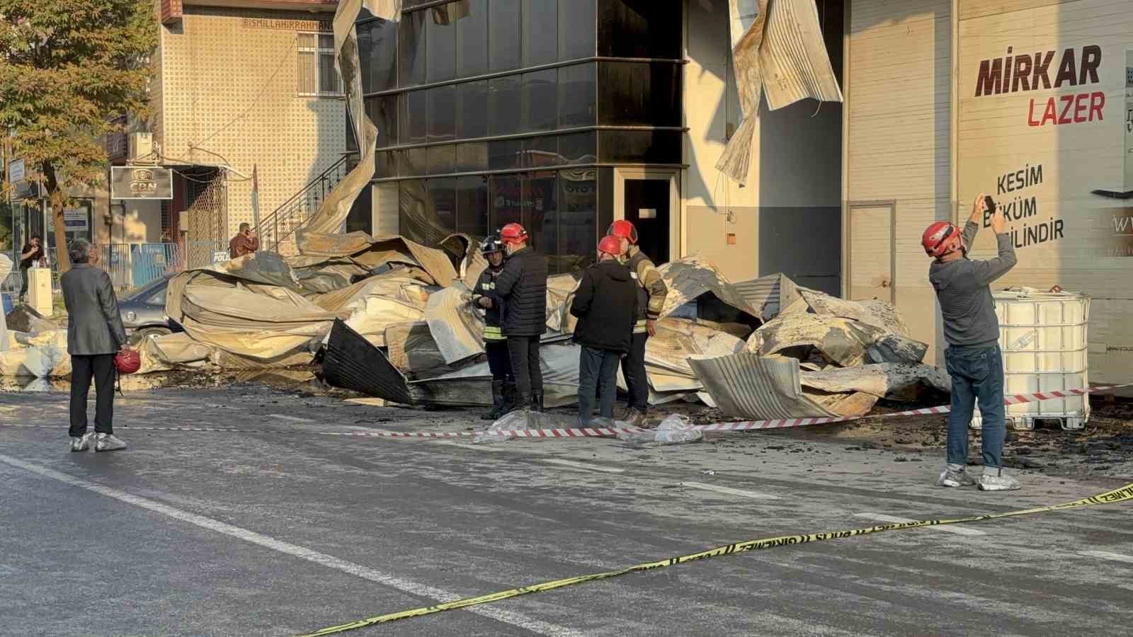 BÖLGEDE BULUNAN BİLİRKİŞİ HEYETİ, İNCELEMELERİNE DEVAM EDİYOR.