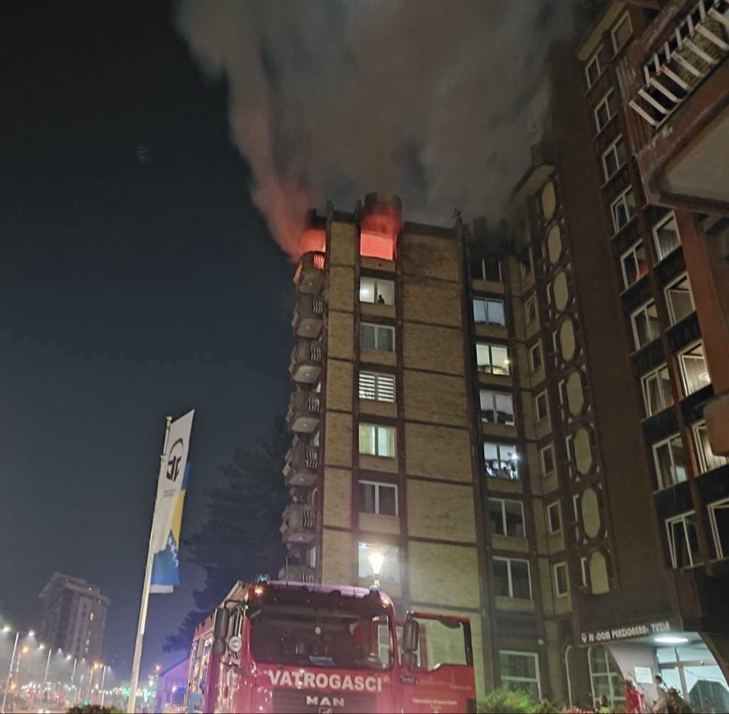 BOSNA HERSEK’İN TUZLA KENTİNDE HUZUREVİ YANGINI: EN AZ 9 KİŞİ HAYATINI KAYBETTİ