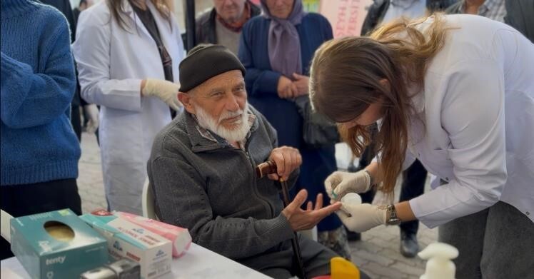 BŞEÜ'DEN PELİTÖZÜ HALKINA DİYABET ETKİNLİĞİ