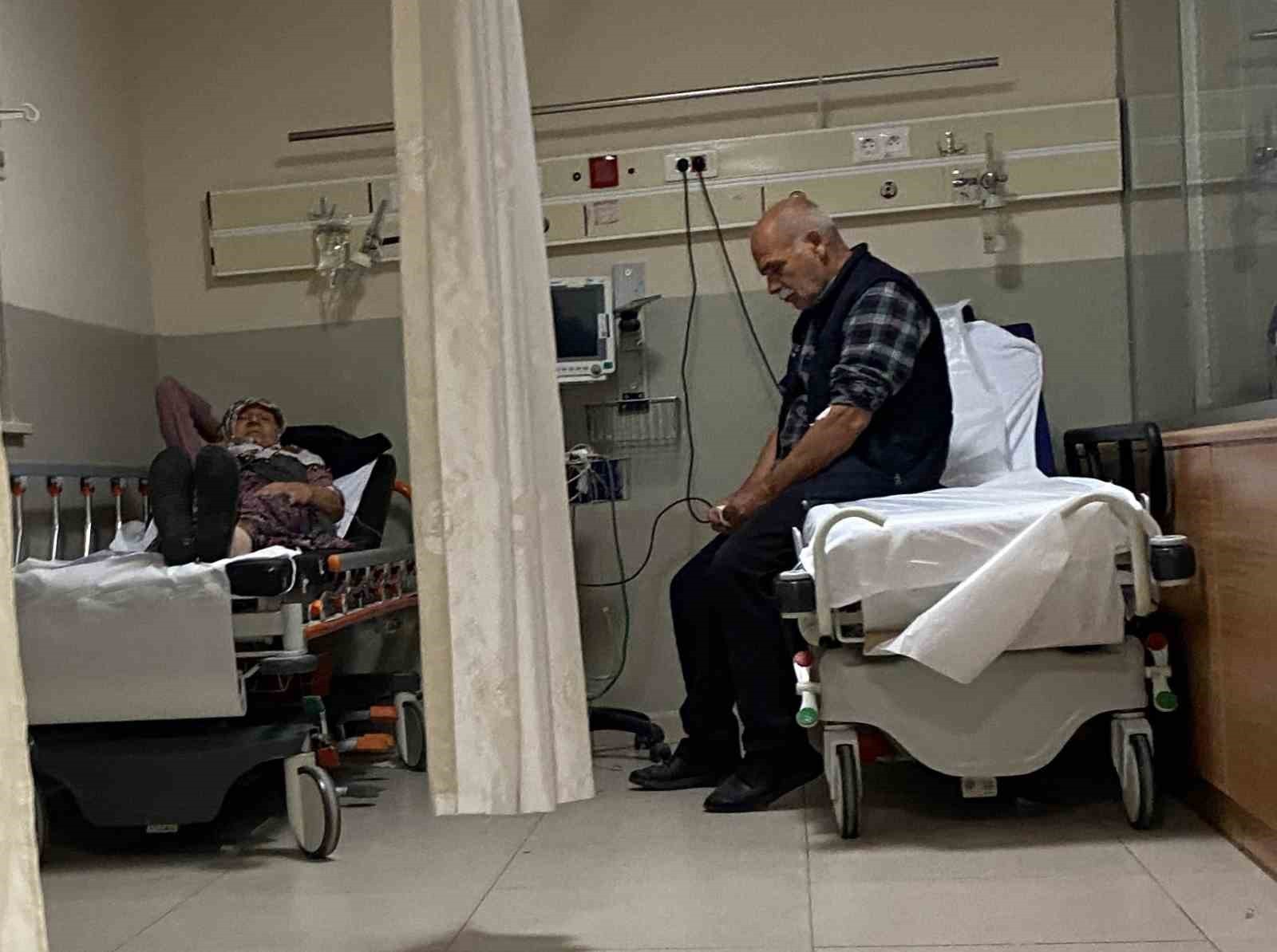 BURSA'DAN İNEGÖL İLÇESİNDE ORMANDAN TOPLADIKLARI MANTARLARI YEMEK YAPIP YİYEN 7 KİŞİ ZEHİRLENEREK...