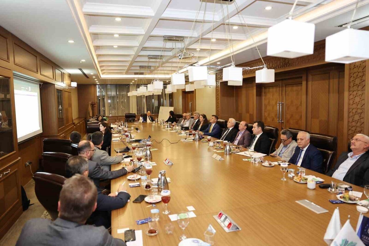 BURSA'NIN ARTIK SU ŞEHRİ OLMADIĞINI BELİRTEN BÜYÜKŞEHİR BELEDİYE BAŞKANI MUSTAFA BOZBEY, "BURSA'DA...