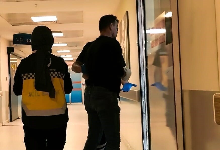 BURSA'NIN İNEGÖL İLÇESİNDE MEYDANA GELEN OLAYDA ELİNİ TRAKTÖRÜN HİDROLİK SİSTEMİNE SIKIŞTIRAN...