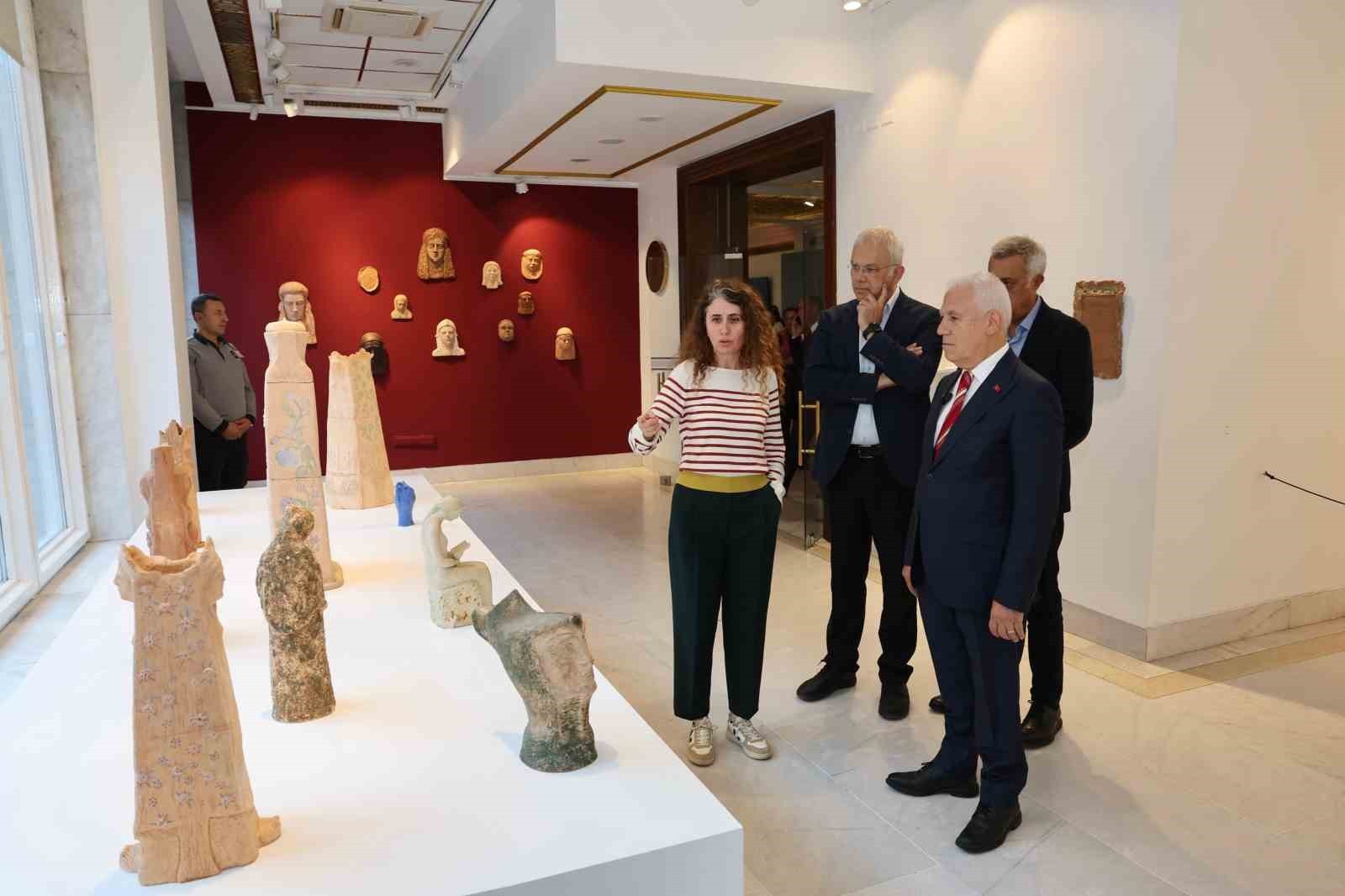 BURSA BÜYÜKŞEHİR BELEDİYESİ’NİN TÜRK SANATININ ÖNCÜ İSİMLERİ NASİP VE NURİ İYEM’İN ESERLERİNİ 21...