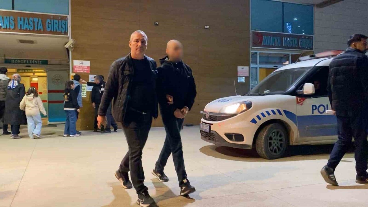 BURSA’NIN İNEGÖL İLÇESİNDE TARTIŞTIĞI TOSTÇUYU KURŞUN YAĞMURUNA TUTAN SALDIRGAN POLİS EKİPLERİNCE...