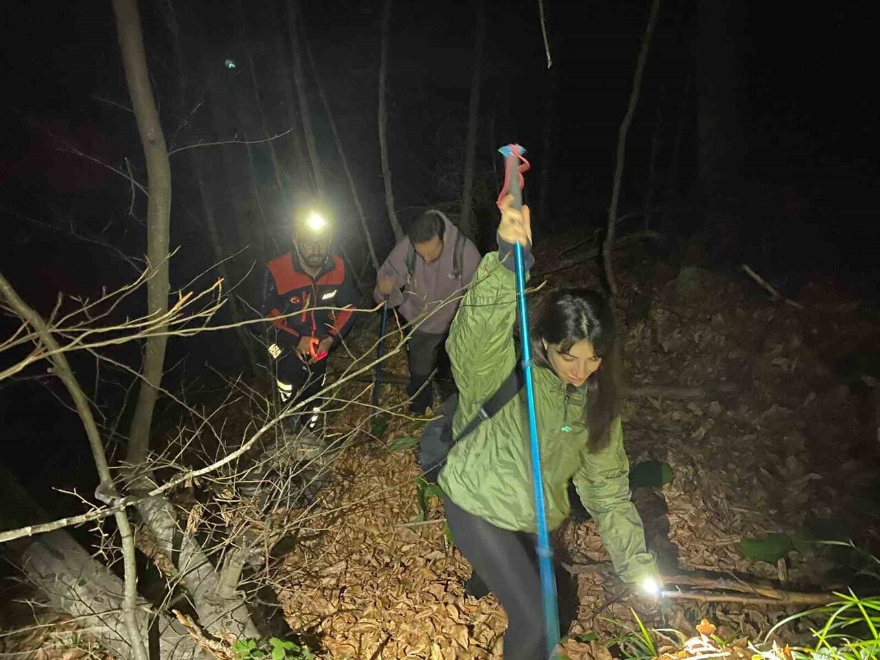 BURSA’NIN KESTEL İLÇESİ SAİTABAT MAHALLESİ’NDE YÜRÜYÜŞE ÇIKAN İKİ KİŞİ, DÖNÜŞ YOLUNU KAYBEDEREK...