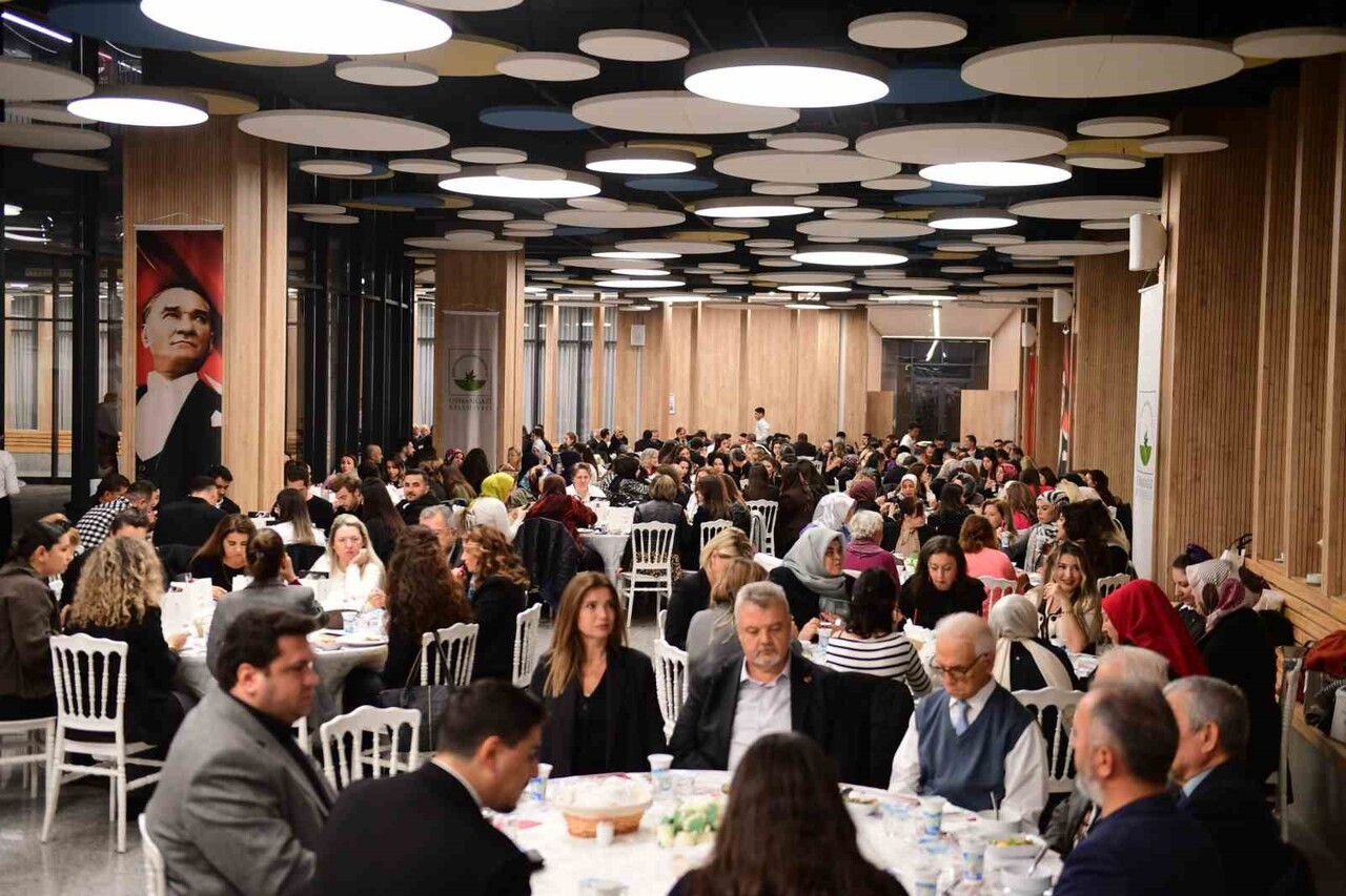 ÇAĞDAŞ EĞİTİMİN GELECEK NESİLLERE YAYILMASINDA ÖNCÜ ROL ALAN OSMANGAZİ BELEDİYESİ, 24 KASIM...