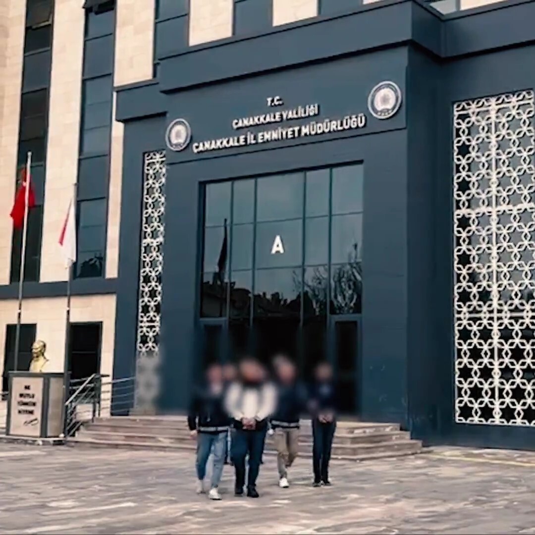 ÇANAKKALE'DE EMNİYET EKİPLERİNCE GÖÇMEN KAÇAKÇILIĞININ ÖNLENMESİ YÖNELİK GERÇEKLEŞTİRİLEN...