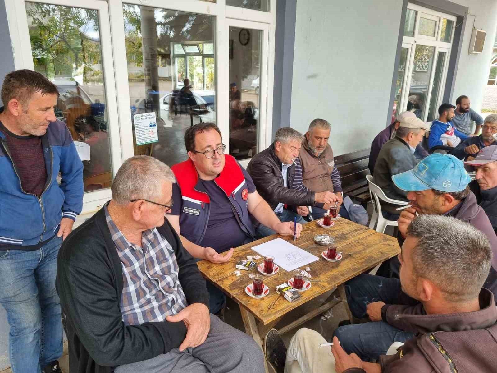 ÇANAKKALE’DE ÇİFTÇİLER HAYVAN HASTALIKLARI VE SALGIN TEDBİRLERİ KONUSUNDA...