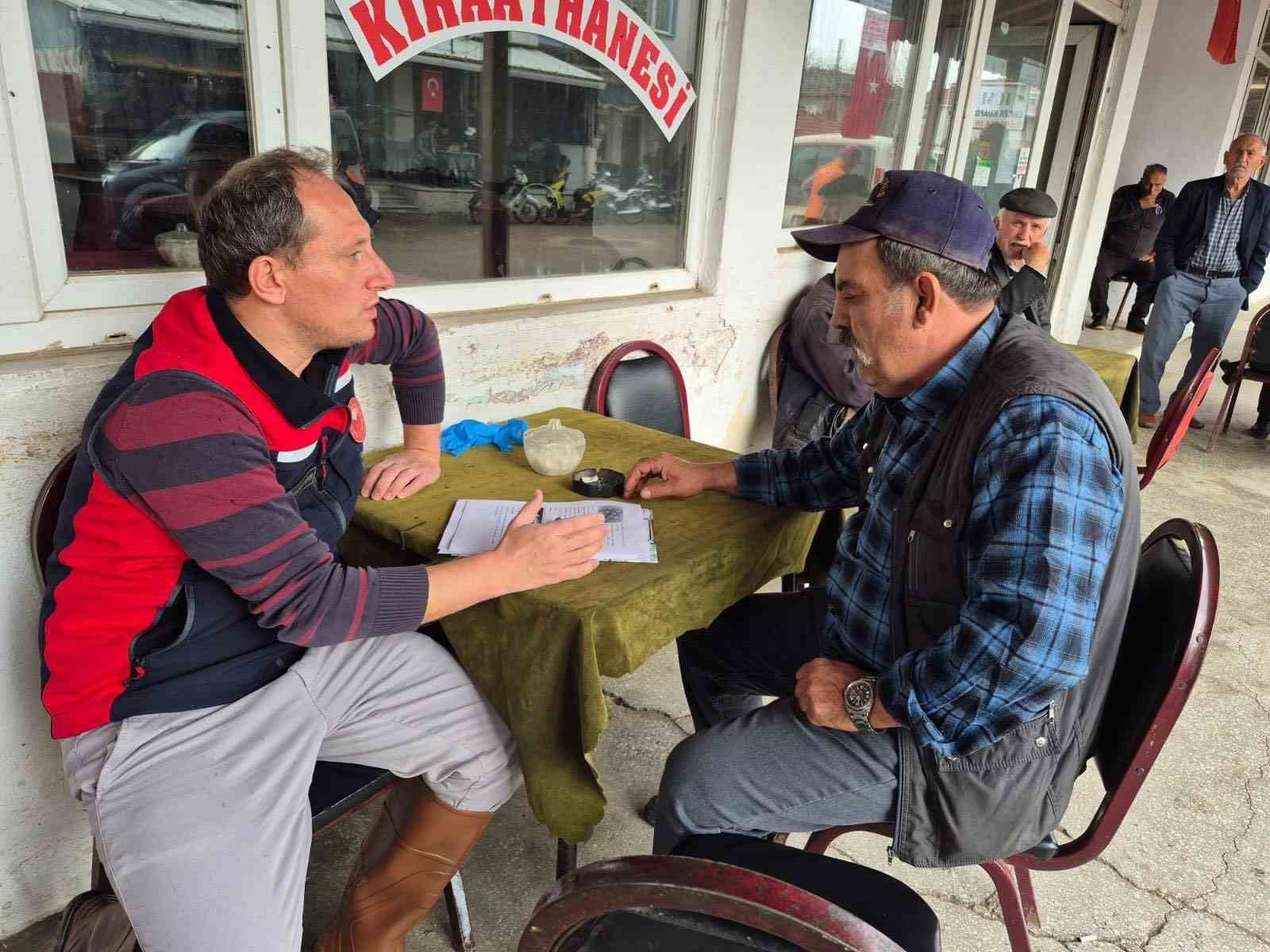 ÇANAKKALE’DE ÇİFTÇİLER HAYVAN HASTALIKLARI VE SALGIN TEDBİRLERİ KONUSUNDA...