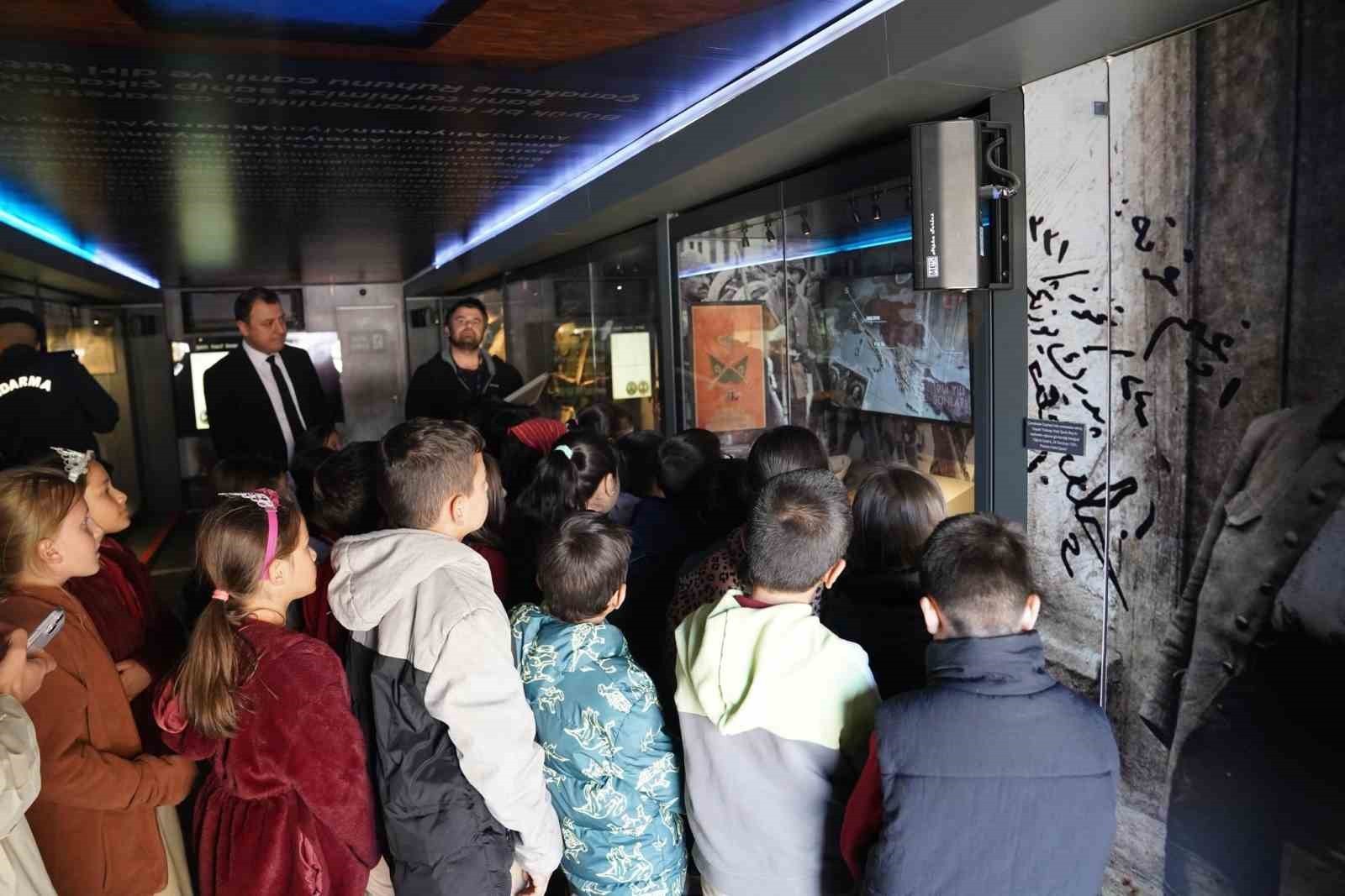 ÇANAKKALE SAVAŞLARI MOBİL MÜZESİ AYDINTEPE’DE