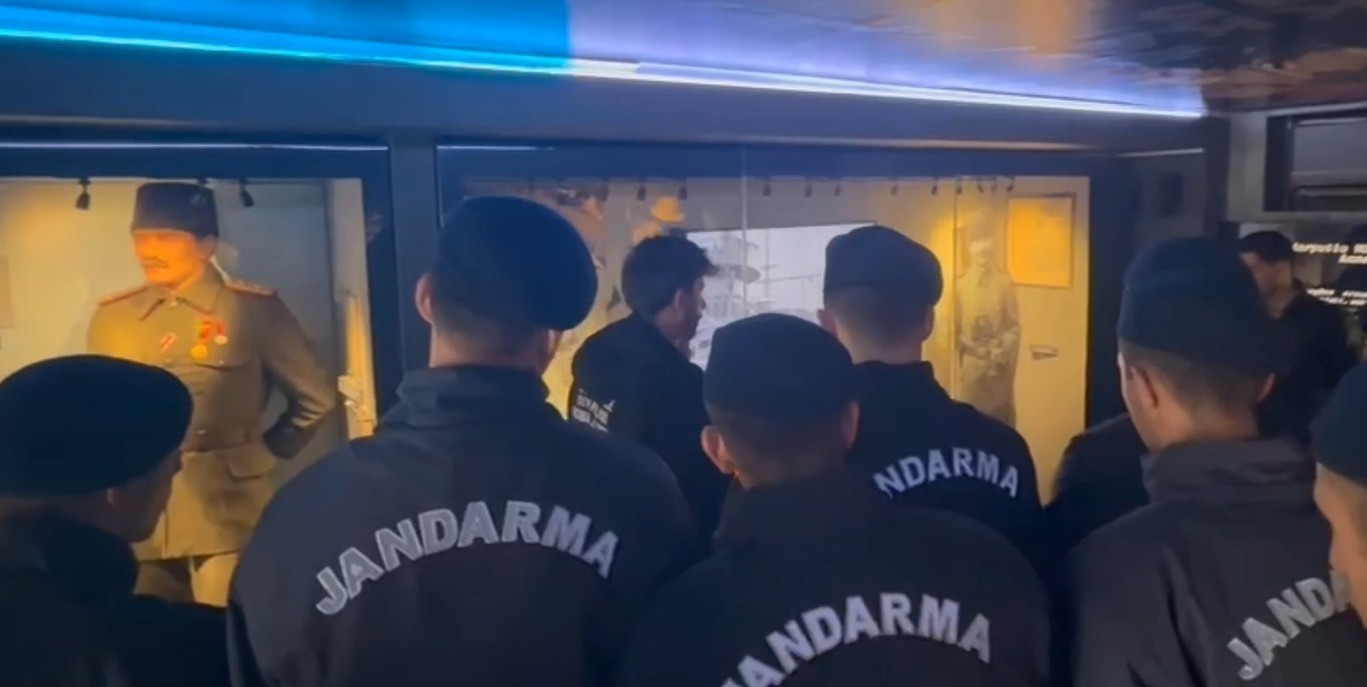 ÇANAKKALE SAVAŞLARI MOBİL MÜZESİ TOKAT'TA MEHMETÇİKLERE DESTANSI TARİHİ YENİDEN YAŞATTI.