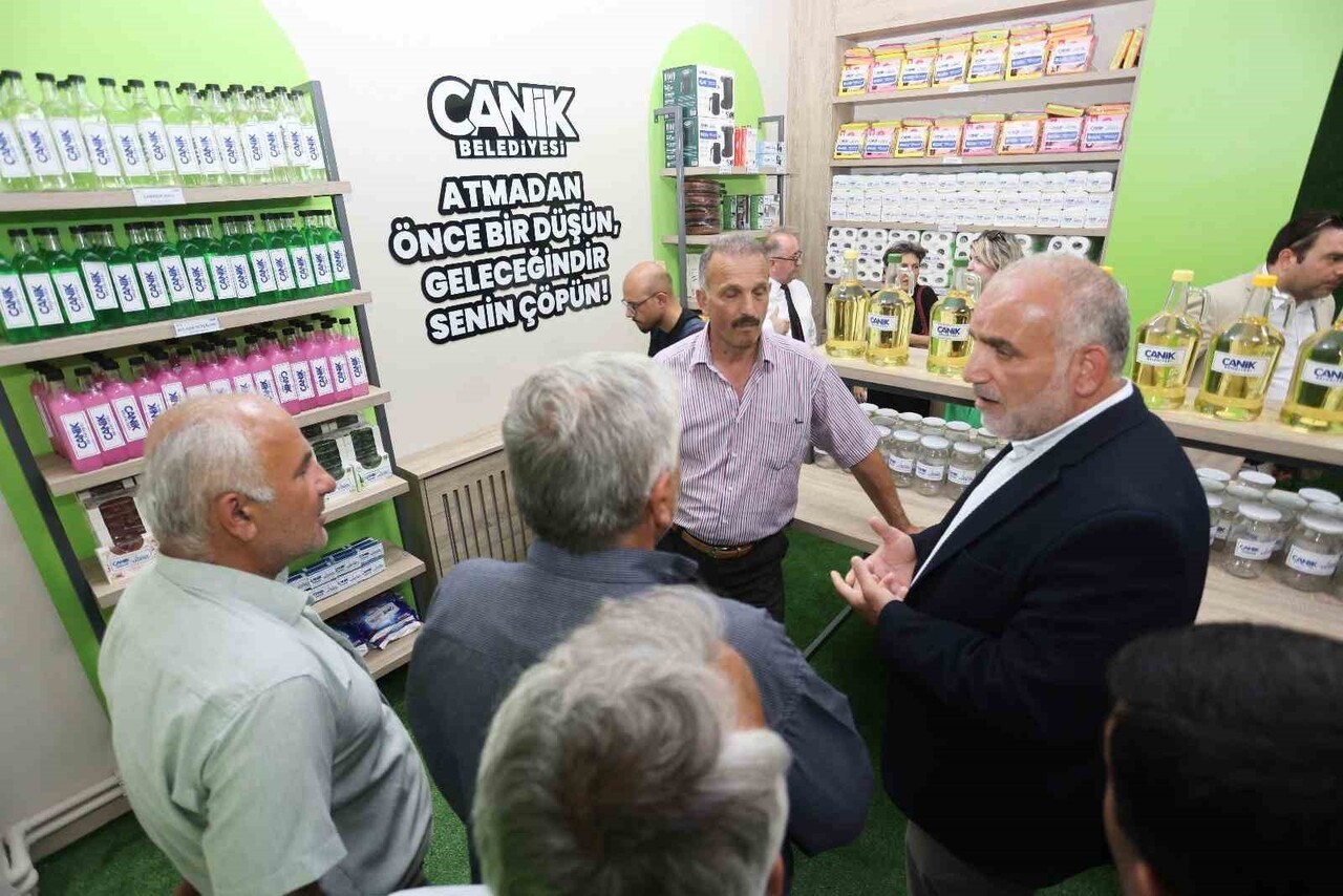 CANİK SIFIR ATIK MARKETİ İLE GERİ DÖNÜŞTÜRÜLEBİLİR ATIKLARIN YENİDEN KAZANIMLARINI SAĞLADIKLARINI...