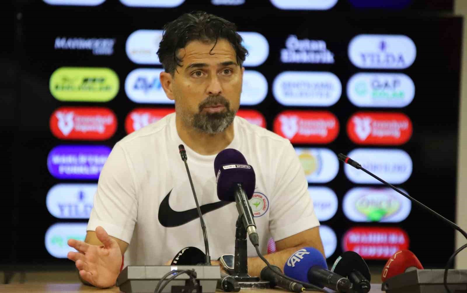 ÇAYKUR RİZESPOR TEKNİK DİREKTÖRÜ İLHAN PALUT, 2-2 BİTEN GAZİANTEP FK MAÇININ ARDINDAN, "SAHADAKİ...