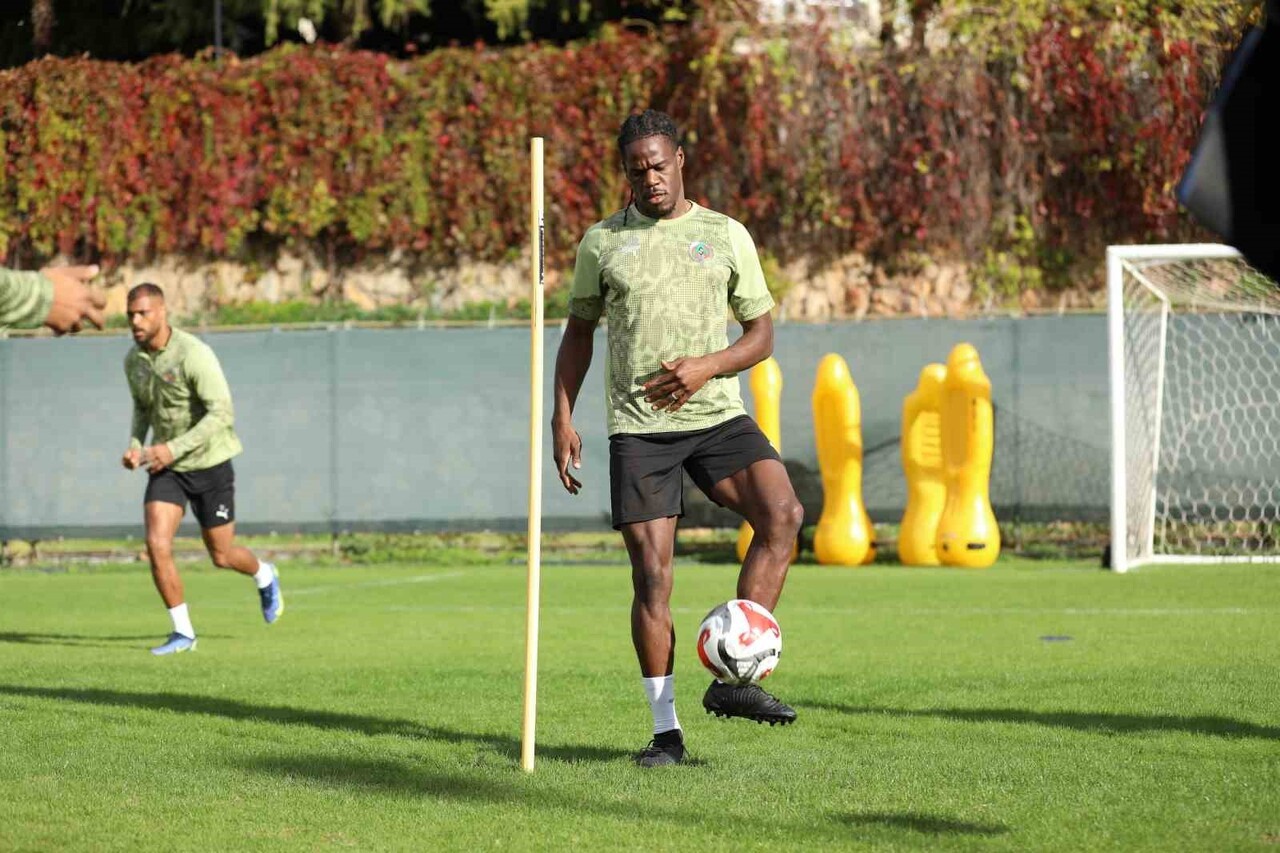 CORENDON ALANYASPOR TRENDYOL SÜPER LİG’İN 14’ÜNCÜ HAFTASINDA DEPLASMANDA OYNAYACAĞI SAMSUNSPOR...