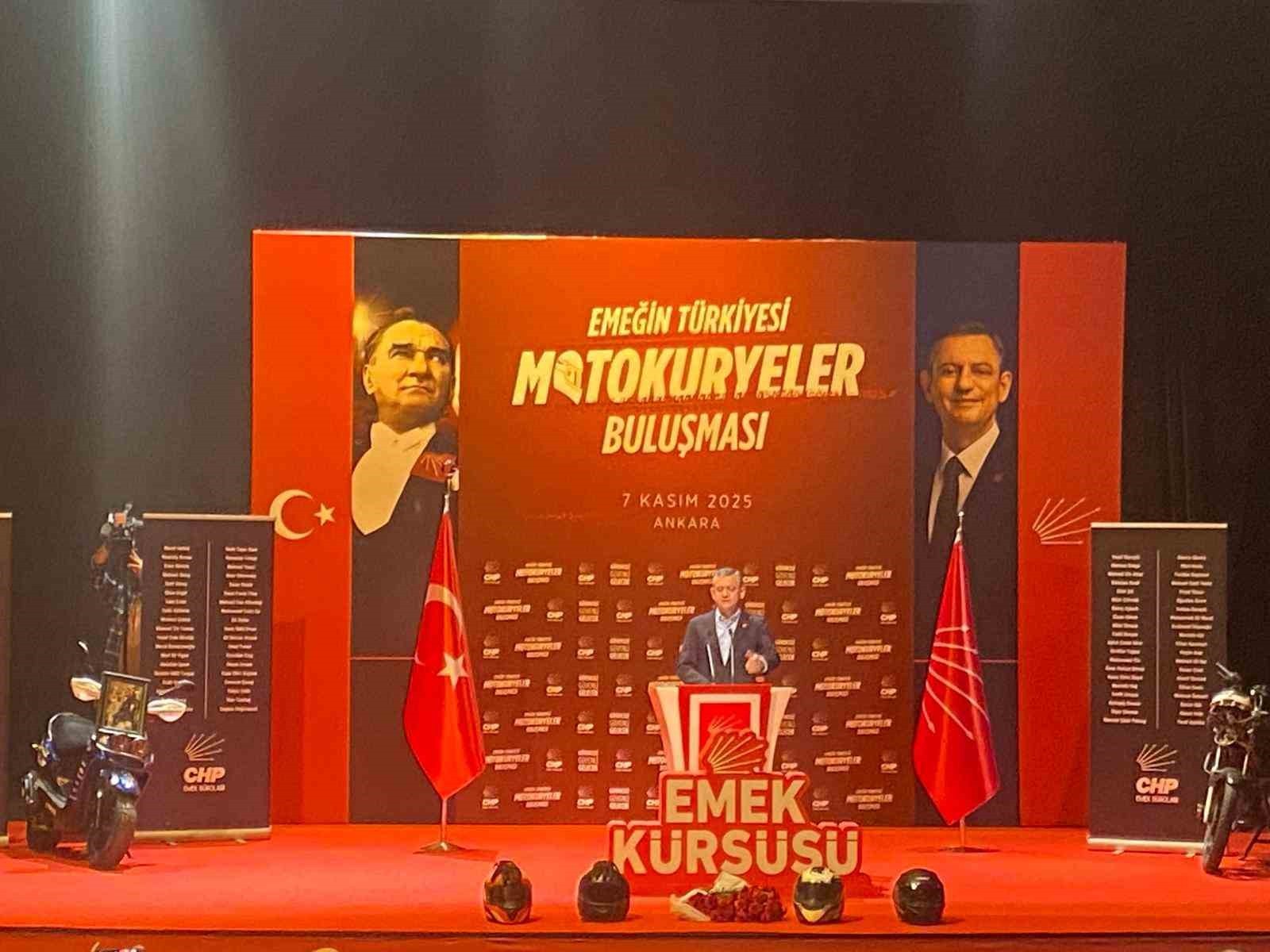 CUMHURİYET HALK PARTİSİ (CHP) GENEL BAŞKANI ÖZGÜR ÖZEL, "EVİMİZDEN AYAĞIMIZI UZATMIŞ BU HİZMETİ...