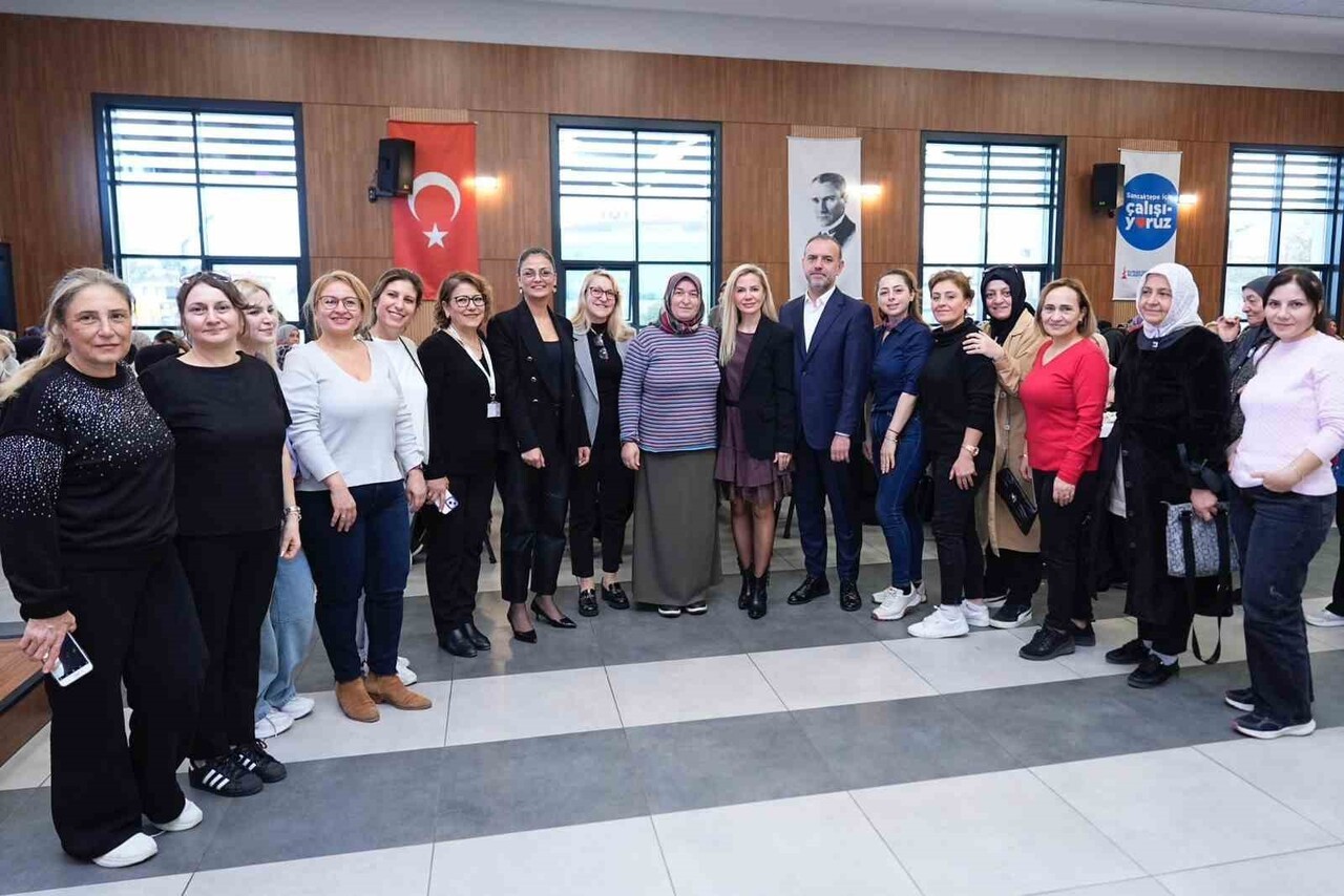 DAYANIŞMA ÇEMBERİ'NDE , SOSYAL POLİTİKA VE YEREL YÖNETİMLER UZMANI MİNE KÖSEM ÇİNAY'IN...