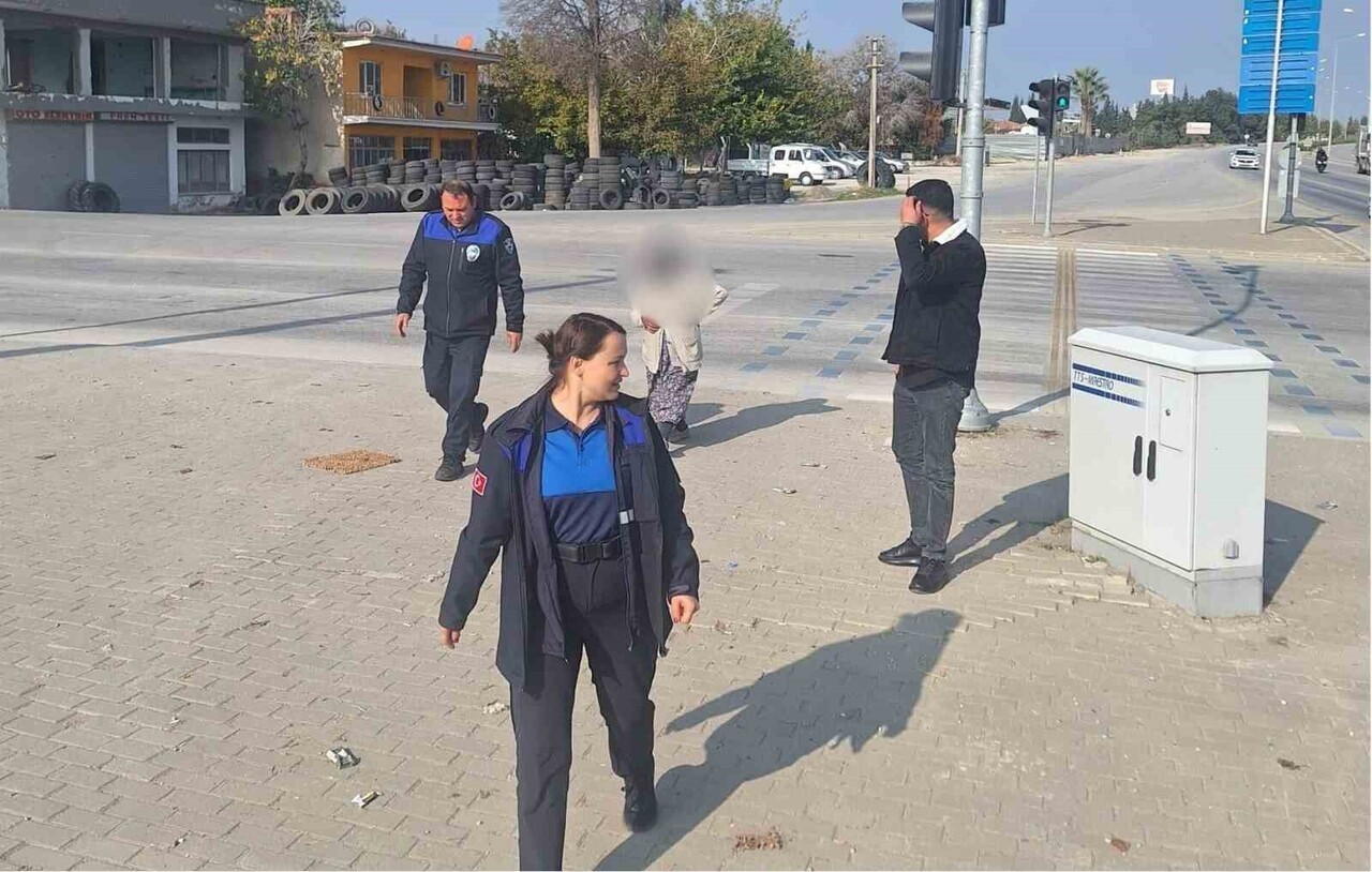 DENİZLİ’DE KAMUSAL ALANLARDA PARA TALEP EDEREK, VATANDAŞLARIN İYİ NİYETİNİ SUİSTİMAL EDEN...