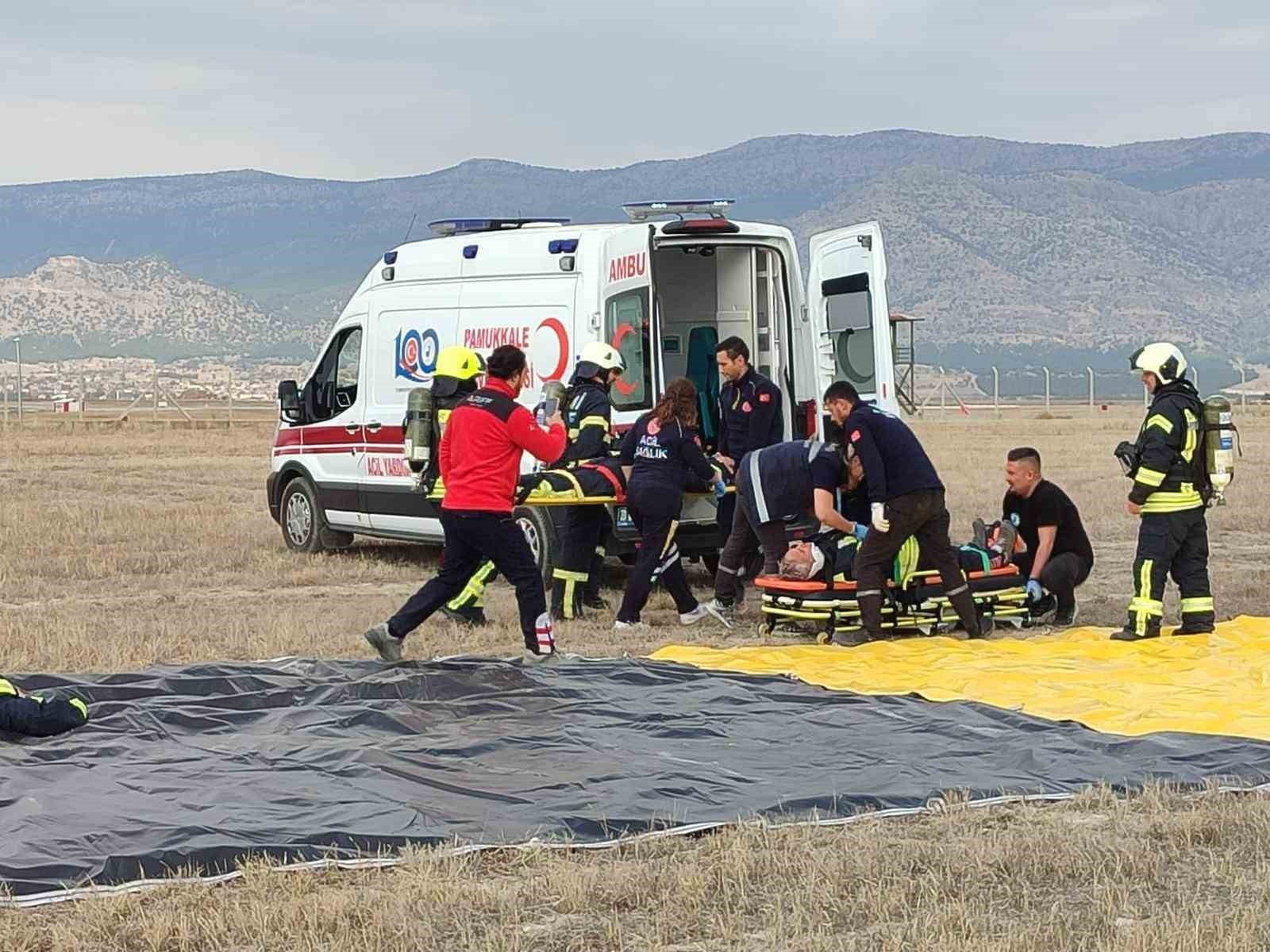 DENİZLİ’DEKİ ÇARDAK HAVAALANINDA 2025 YILI ACİL DURUM TATBİKATINDA BİR UÇAK KAZA KIRIM OLAYINA...