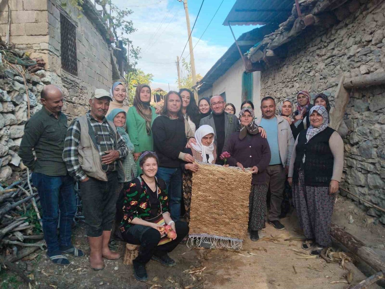 DENİZLİ’NİN ÇAL İLÇESİNDE YAPILAN SAHA ÇALIŞMALARI SIRASINDA ANADOLU’DA BUGÜNE KADAR ÖRNEĞİ...