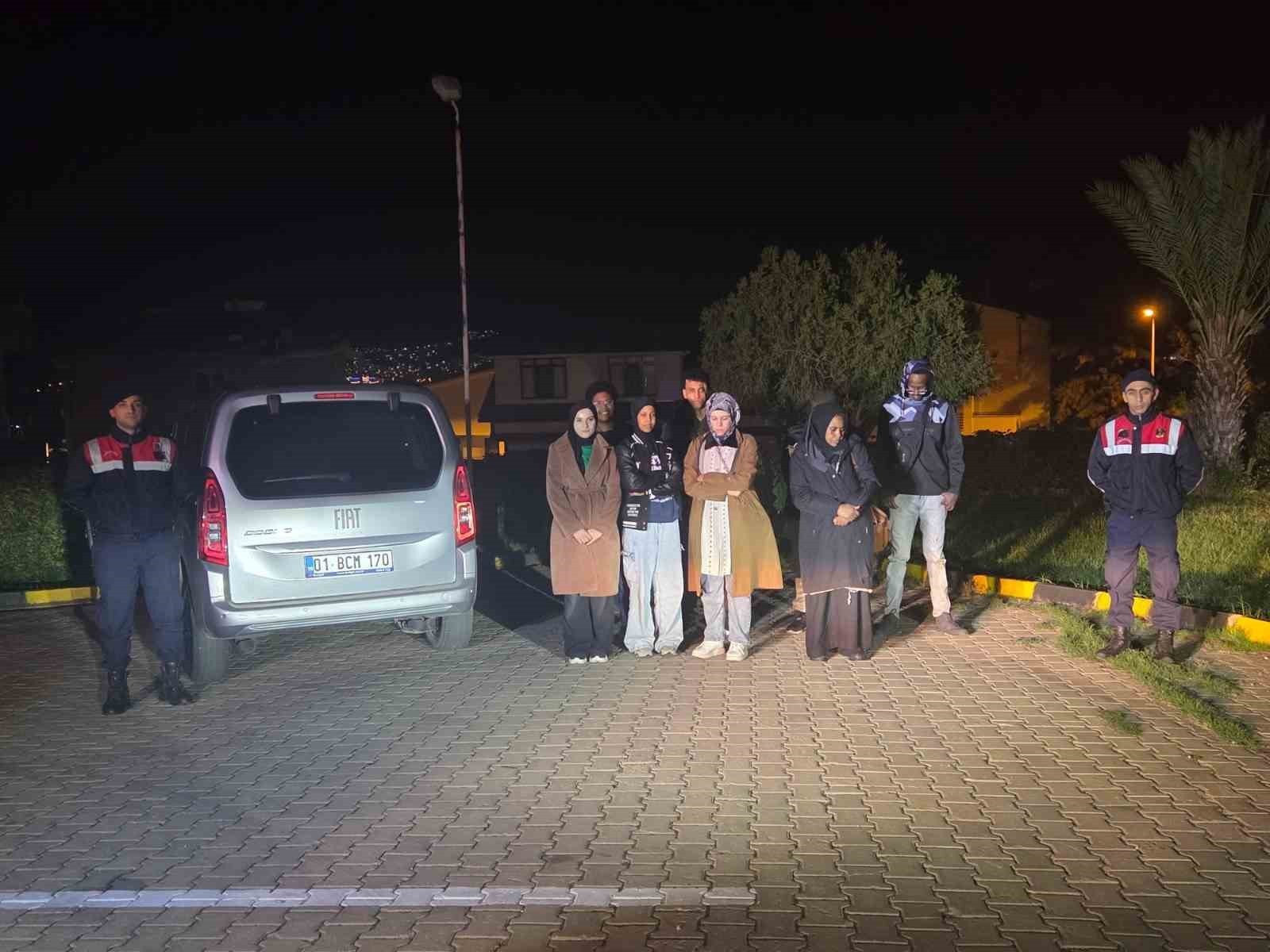 DİDİM’DE 13 DÜZENSİZ GÖÇMEN, 2 ORGANİZATÖR YAKALANDI