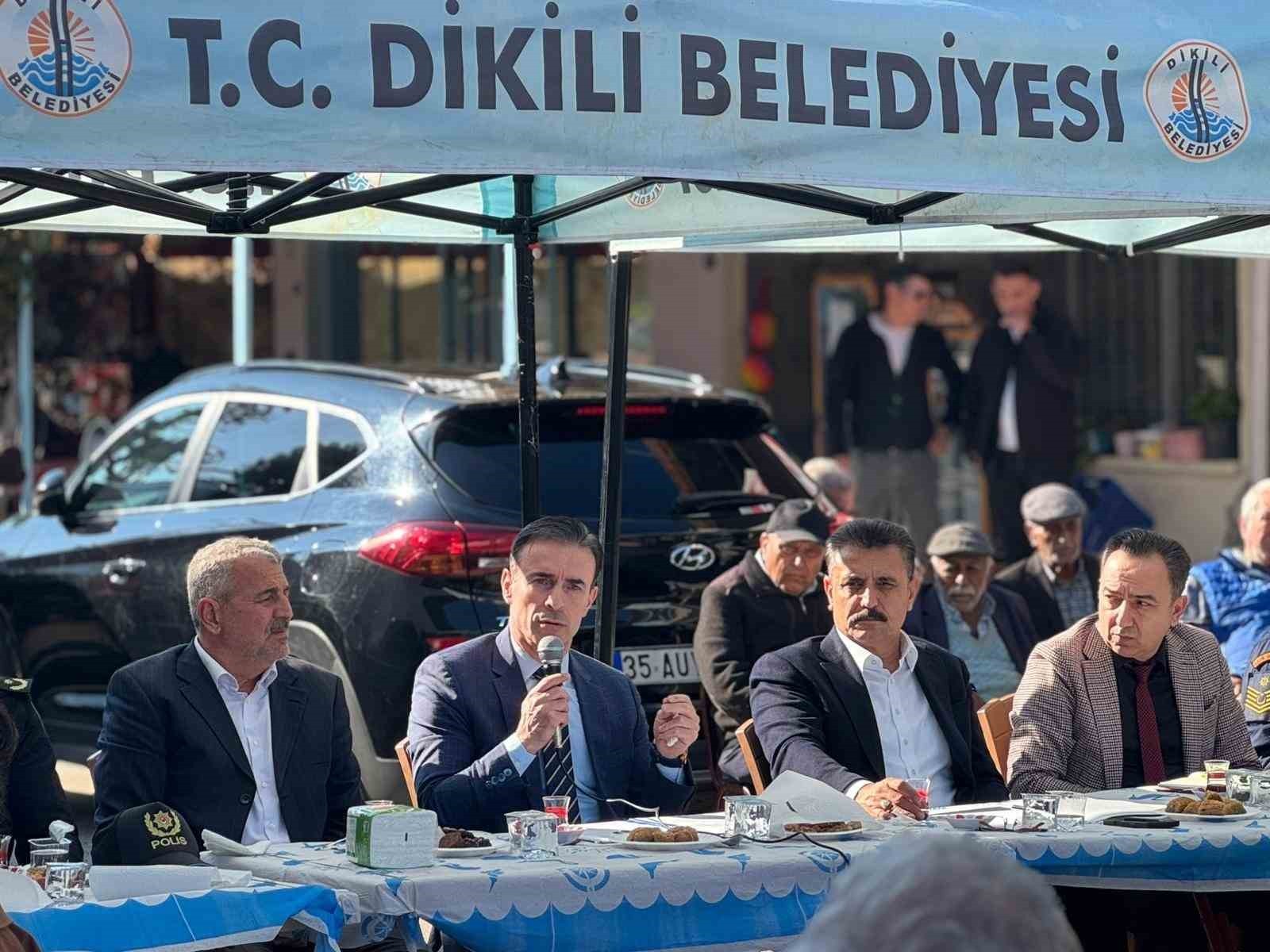 DİKİLİ KAYMAKAMI CEVAT GÜN VE DİKİLİ BELEDİYE BAŞKANI ADİL KIRGÖZ, MAHALLELERDE VATANDAŞLARLA...