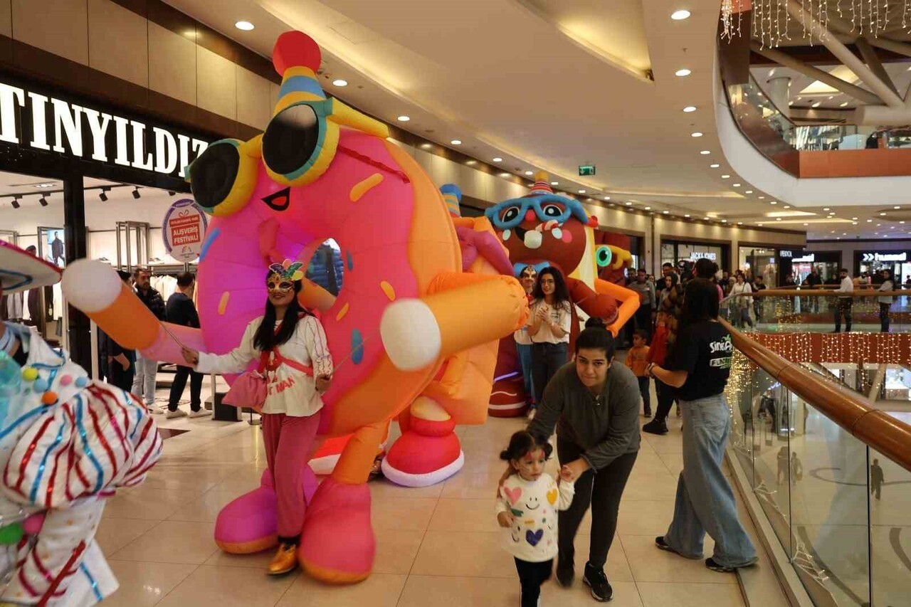 DİYARBAKIR'DA CEYLAN KARAVİL PARK ALIŞVERİŞ MERKEZİ, YILIN EN RENKLİ DÖNEMİNİ MÜJDELEYEN ALIŞVERİŞ...