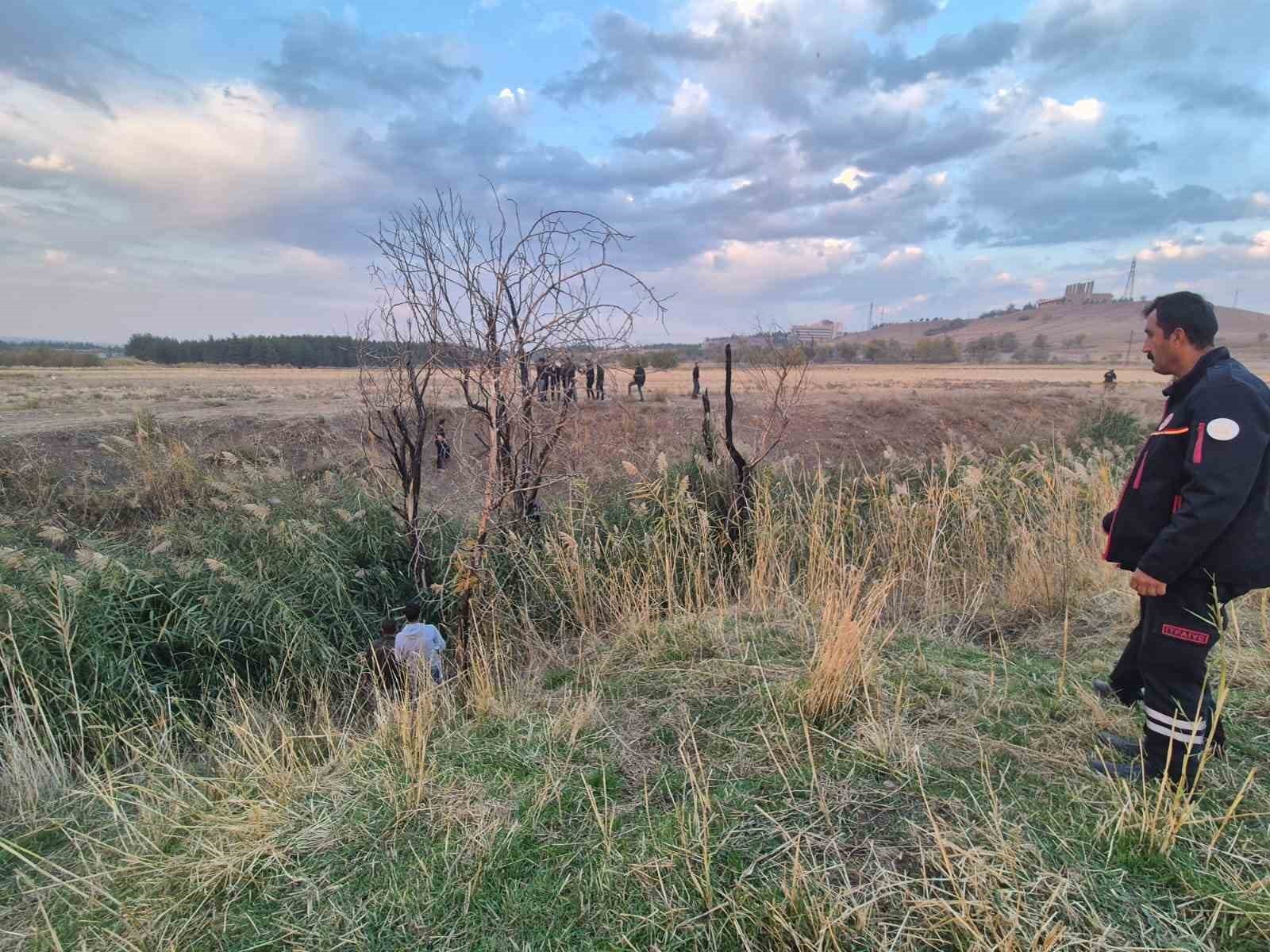 DİYARBAKIR'DA TEDAVİ GÖRDÜĞÜ HASTANEDEN AYRILDIKTAN SONRA KENDİSİNDEN HABER ALINAMAYAN POLİS...